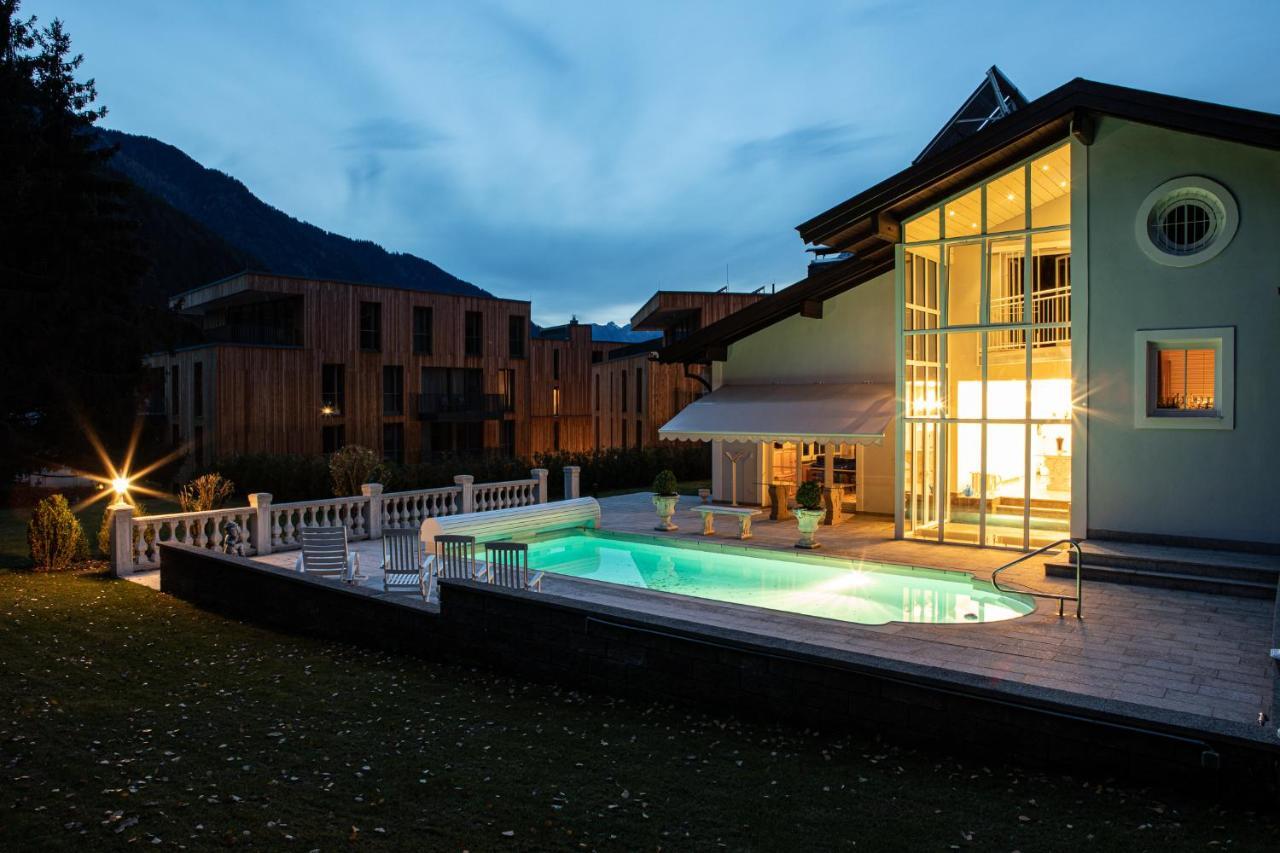Villa 10 เอิทซ์ ภายนอก รูปภาพ